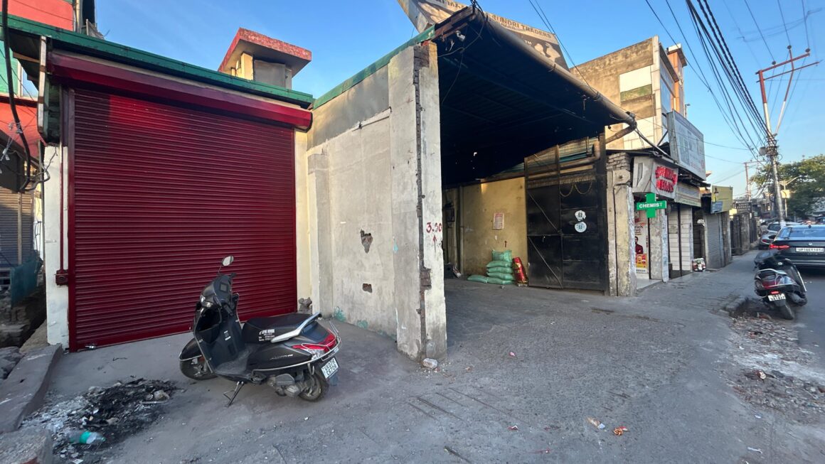 आढ़त बाजार, तहसील चौक सड़क चौड़ीकरण परियोजना ने पकड़ी रफ्तार